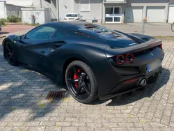 Schwarz Gebraucht 2021 Ferrari F8 Coupé | 334.999 €