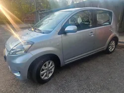 Silber Gebraucht 2009 Daihatsu Sirion Kleinwagen | 5.599 € (Teuer)