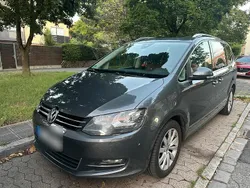 Grau Gebraucht 2012 VW Sharan Van / Kleinbus | 11.999 € (Fairer Preis)