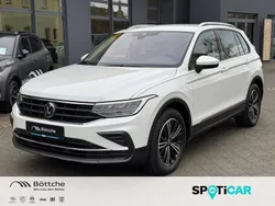 Weiß Gebraucht 2022 VW Tiguan Active SUV | 26.450 € (Superpreis)