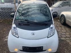 Weiß Gebraucht 2011 Peugeot iON Basis Kleinwagen | 4.999 € (Etwas zu teuer)