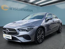 Grau Gebraucht 2024 Mercedes CLA180 Limousine | 31.449 € (Guter Preis)