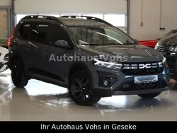 Grau Gebraucht 2024 Dacia Jogger Expression Limousine | 21.570 € (Fairer Preis)