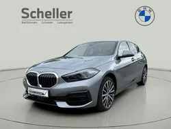 Grau Gebraucht 2022 BMW 120 Sport Line Kleinwagen | 27.900 € (Etwas zu teuer)