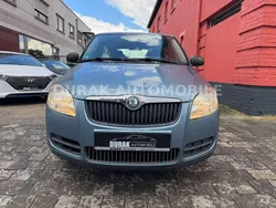 Grau Gebraucht 2009 Skoda Fabia Cool Edition Kleinwagen | 1.990 € (Guter Preis)