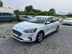 Weiß Gebraucht 2020 Ford Focus Cool & Connect Limousine | 7.999 € (Guter Preis)