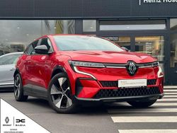 Rot Gebraucht 2022 Renault Mégane Equilibre Limousine | 22.440 € (Fairer Preis)