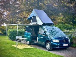 Blau Gebraucht 2000 Mercedes V220 Van / Kleinbus | 13.500 €