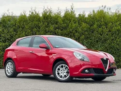 Rot Gebraucht 2017 Alfa Romeo Giulietta Super Kleinwagen | 9.500 € (Guter Preis)