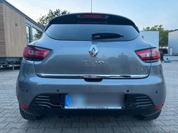 Grau Gebraucht 2015 Renault Clio IV LIMITED Kleinwagen | 5.999 € (Fairer Preis)