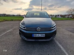 Grau Gebraucht 2017 VW Touran Sound Van / Kleinbus | 19.499 € (Fairer Preis)