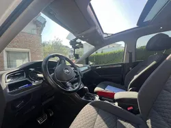 Weiß Gebraucht 2019 VW Touran IQ Drive Van / Kleinbus | 21.100 € (Guter Preis)