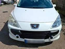 Weiß Gebraucht 2007 Peugeot 307 Limousine | 1.500 €