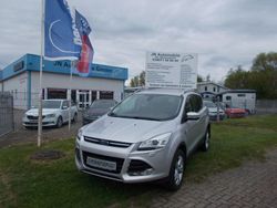 Silber Gebraucht 2016 Ford Kuga Titanium SUV | 13.999 € (Fairer Preis)