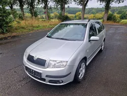 Silber Gebraucht 2006 Skoda Fabia Ambiente Kombi | 2.590 € (Fairer Preis)