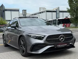 Grau Gebraucht 2023 Mercedes A200 AMG line Limousine | 34.490 € (Teuer)