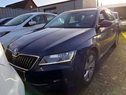Pacificblau Gebraucht 2016 Skoda Superb Style Kombi | 18.440 € (Fairer Preis)
