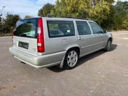Grau Gebraucht 2000 Volvo V70 Kombi | 13.900 €