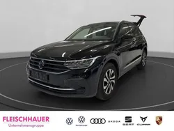 Schwarz Gebraucht 2022 VW Tiguan Active SUV | 28.980 € (Guter Preis)