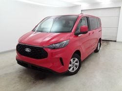 Rot Gebraucht 2024 Ford Tourneo Trend Van / Kleinbus | 39.790 € (Fairer Preis)