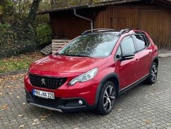 Rot Gebraucht 2018 Peugeot 2008 GT-line SUV | 8.990 € (Fairer Preis)