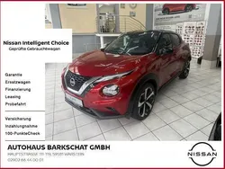 Rot Gebraucht 2023 Nissan Juke Tekna SUV | 21.990 € (Etwas zu teuer)