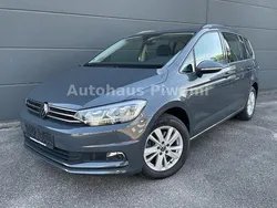 Uranograu Gebraucht 2022 VW Touran Active Van / Kleinbus | 27.900 € (Guter Preis)