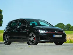 Schwarz Gebraucht 2014 VW Golf VII GTI Limousine | 15.990 € (Fairer Preis)