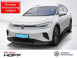 Gletscherweiß metallic Gebraucht 2024 VW ID.4 Pro Performance SUV | 33.975 € (Guter Preis)
