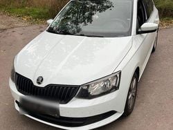 Schwarz Gebraucht 2015 Skoda Fabia Cool Edition Kleinwagen | 6.300 € (Teuer)