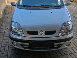 Grau Gebraucht 1999 Renault Scénic Van / Kleinbus | 1.200 € (Fairer Preis)