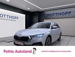 Silber Gebraucht 2022 Skoda Octavia Clever Kombi | 21.337 € (Guter Preis)