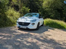 Weiß Gebraucht 2017 Opel Adam Unlimited Kleinwagen | 9.100 € (Etwas zu teuer)
