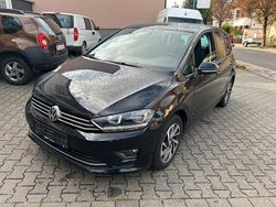 Schwarz Gebraucht 2017 VW Golf Sportsvan Comfortline Van / Kleinbus | 12.000 € (Etwas zu teuer)