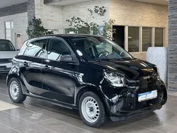 Schwarz Gebraucht 2021 Smart ForFour Electric Drive Kleinwagen | 9.500 € (Fairer Preis)