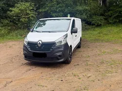 Weiß Gebraucht 2015 Renault Trafic Van | 8.299 € (Fairer Preis)