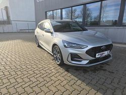 Silber Neu 2025 Ford Focus ST-Line Limousine | 29.980 € (Guter Preis)