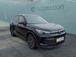 Schwarz Gebraucht 2024 VW Tiguan Life SUV | 39.640 € (Teuer)