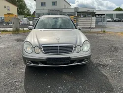 Silber Gebraucht 2005 Mercedes E220 Kombi | 1.590 € (Fairer Preis)