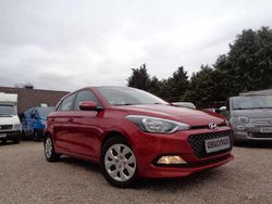 Rot Gebraucht 2016 Hyundai i20 Kleinwagen | 5.100 € (Fairer Preis)