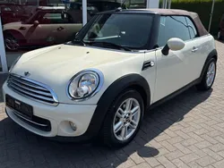 Weiß Gebraucht 2013 Mini Cooper Cabriolet Cabrio | 8.770 € (Guter Preis)