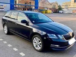 Schwarz Gebraucht 2017 Skoda Octavia Kombi | 10.490 € (Superpreis)