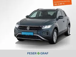 Blau Gebraucht 2024 VW T-Roc Life SUV | 21.950 € (Guter Preis)