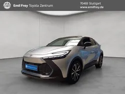 Cosmicsilber metallic/schwarz Gebraucht 2023 Toyota C-HR Team SUV | 28.650 € (Fairer Preis)