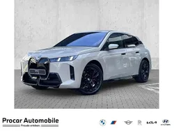 Dune grey Neu 2025 BMW iX M Sport SUV | 84.380 € (Fairer Preis)