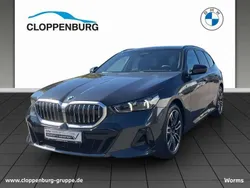 Grau Gebraucht 2024 BMW 520 M Sport Kombi | 51.985 € (Superpreis)