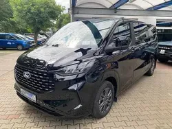 Schwarz (schwarz) Neu 2025 Ford Tourneo Custom Titanium Van / Kleinbus | 53.450 € (Fairer Preis)
