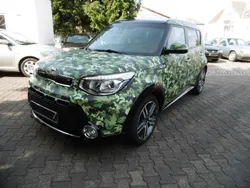 (ayb) frenzy white met. Gebraucht 2016 Kia Soul Spirit SUV | 9.490 € (Fairer Preis)