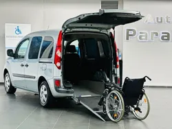 Grau Gebraucht 2012 Renault Kangoo Expression Van / Kleinbus | 17.950 €