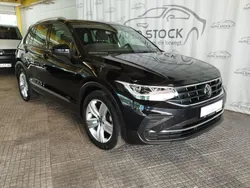 Schwarz Gebraucht 2022 VW Tiguan Active SUV | 31.450 € (Fairer Preis)